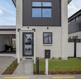 Trentham House | Hillview Hideaway 2-BR Serenity