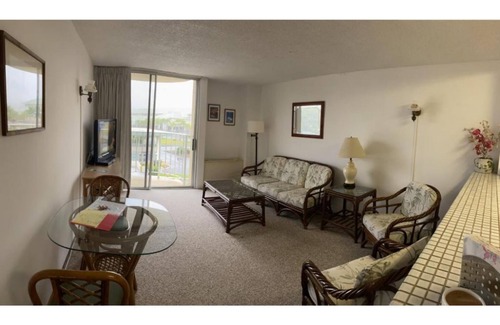 Hilo Condo | Hilo Downtown Condo Walk to Beaches