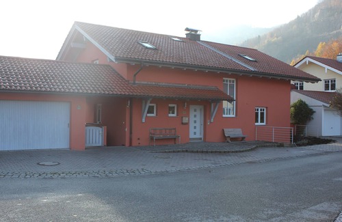 Flintsbach A. Inn Apartment | Hilpert vacation apartment, up to 4 persons, 60 sqm, basement