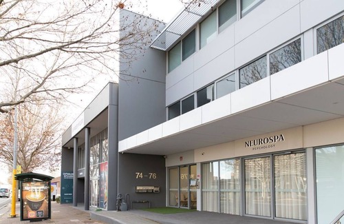 Mile End Apartment | Hilton Executive Apartment