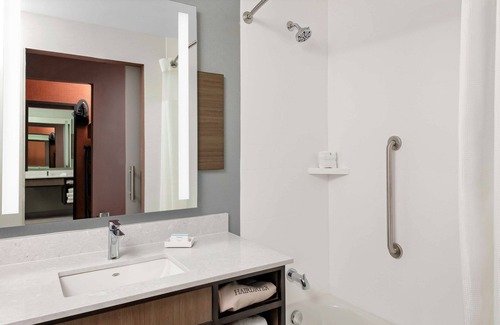 Downtown Hotel | Hilton Garden Inn Chandler Downtown