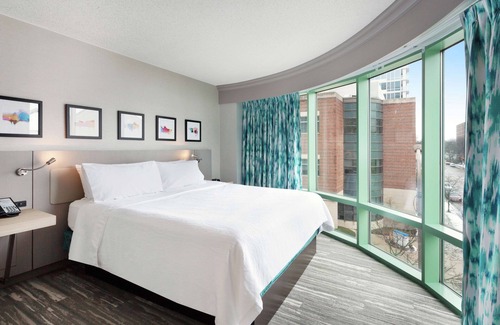 Evanston Hotel | Hilton Garden Inn Chicago North Shore/Evanston