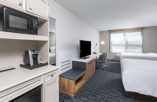 San Leandro Hotel | Hilton Garden Inn Oakland/San Leandro