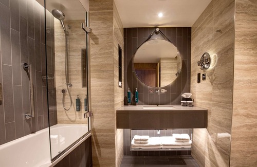 Cathedrals Hotel | Hilton London Bankside