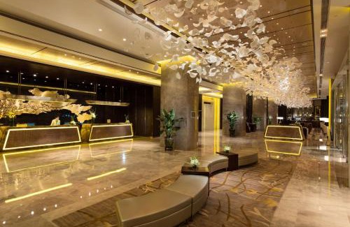 Central Business District Hotel | Hilton Shenzhen Futian, Metro Station at Hotel Front Door, Close to Futian Convention & Exhibition Center