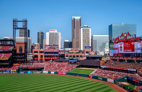 Downtown St. Louis Hotel | Hilton St. Louis at the Ballpark