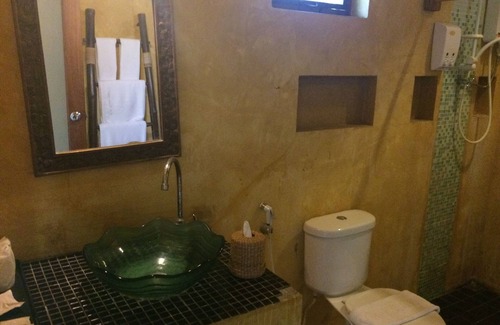 Mae Hi Hotel | Him Naam Pai Resort