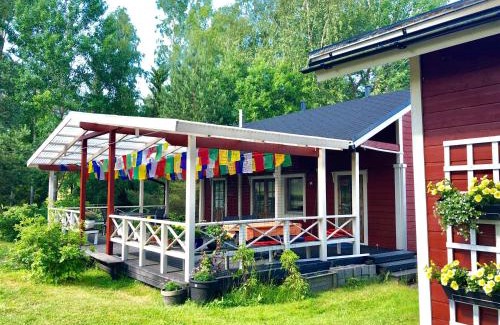 Upinniemi Ski Chalet | Himalayan cabin Inkoo