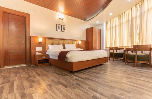 Kempty Range Hotel | Himalayan Splendour Resort