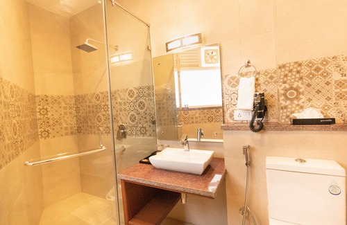 Kempty Range Hotel | Himalayan Splendour Resort