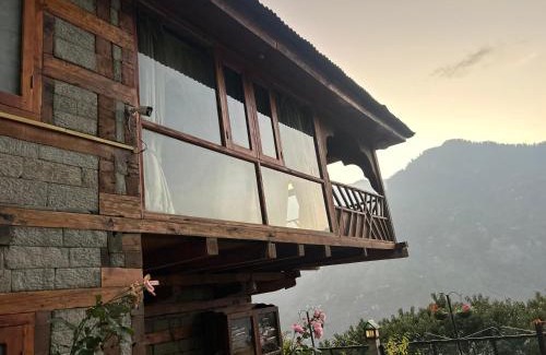 Mohal Hotel | Himalyan Kothi Kais