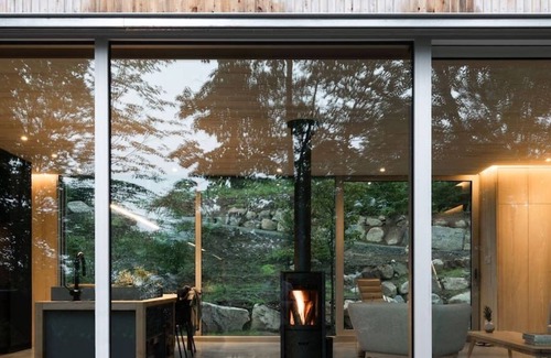 La Conception Cabin | hinterhouse - a space hidden in nature