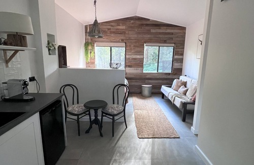 Guanaba Apartment | Hinterland Retreat in the Gold Coast's most picturesque pocket!