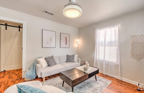 Holly House | Hip Bungalow close to Downtown, Airport, Lady Bird Lake, and Lake Travis