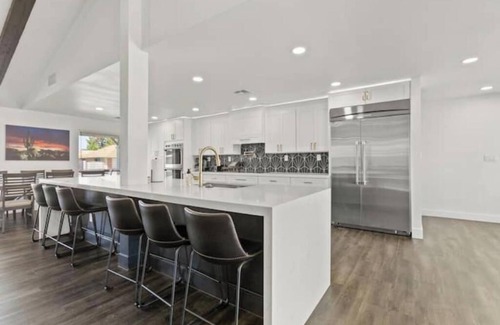 Mesa House | Hip & Modern Oasis + Pool & Spa!nn