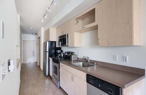 Wallingford Apartment | Hip Wallingford 1BR w/Pets & W/D, nr shops & bars, by Blueground