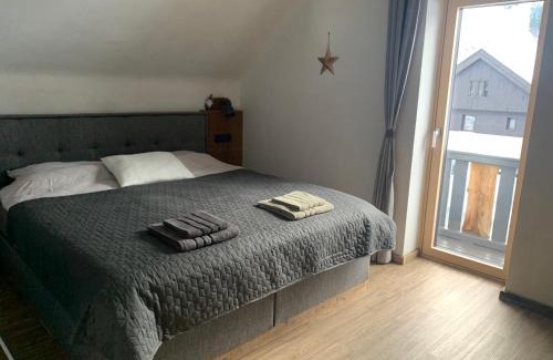 Podkoren House | Hiša Pod gorami II*-house with wellness