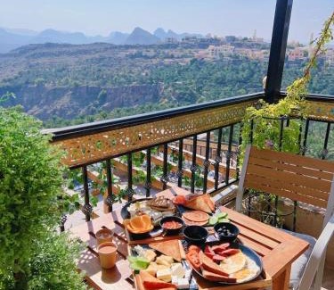 Al Hamra Hotel | Hissen Al-Misfah