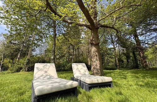 Saint-Germain-de-Tournebut Cottage | Historic 18th Century Pavilion with Modern Comforts in a Majestic Private Château Setting