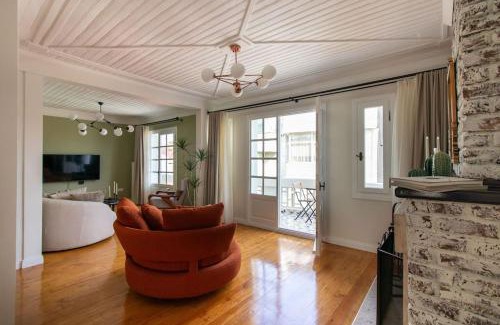 Sisli Apartment | Historic 2BR Gem in Downtown Sisli AC in All Rooms