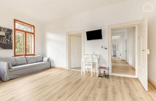 Kafertal Apartment | Historic 4 Rooms