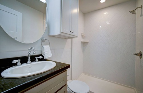 Woodward Apartment | Historic 6 Unit Fully Furnished /All Inclusive Apartment Building