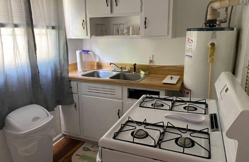 Valdosta House | Historic Apartment 1BR 1BA Ideal for longer stays 2F