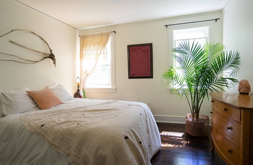 Mapleton Hill House | Historic Artists Home in Mapleton Hill