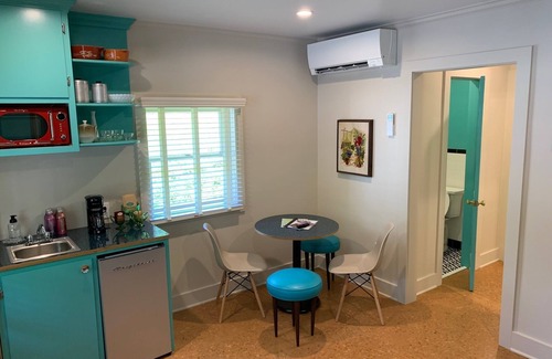 Boone Hotel | Historic Blue Ridge Tourist Court - One Bathroom Suite