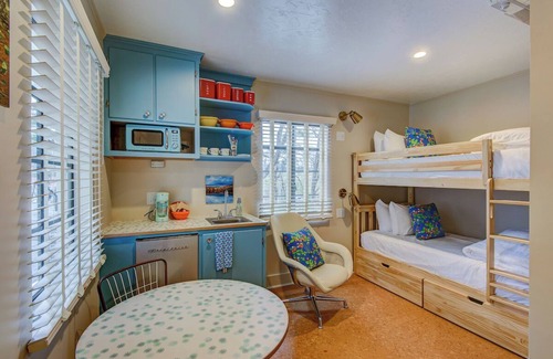 Boone Hotel | Historic Blue Ridge Tourist Court - The Whole Tourist Court