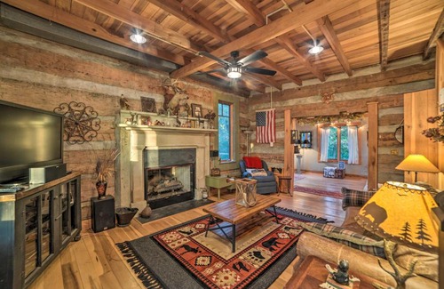 Waverly House | Historic Cabin with Stunning Kentucky Lake View
