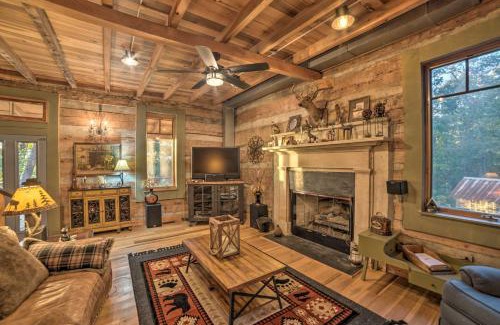 Waverly House | Historic Cabin with Stunning Kentucky Lake View