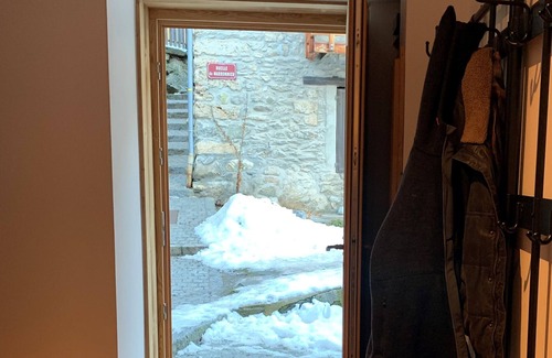 Venosc Ski Chalet | Historic chalet in centre Venosc, uninterrupted mountain views,10 mins from lift