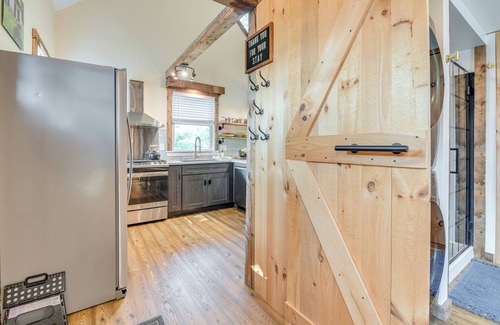 Moscow House | Historic Charm + Modern Luxury: 6 Mi to Stowe Mtn