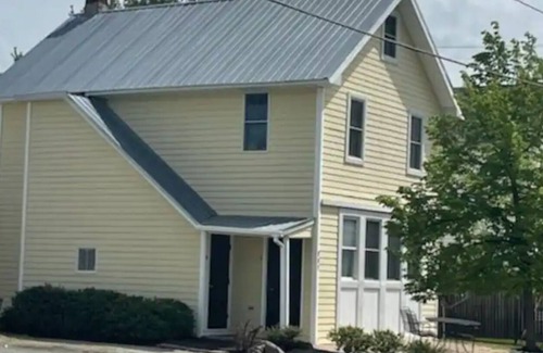 Chesapeake City Cabin | Historic Chesapeake City Stay