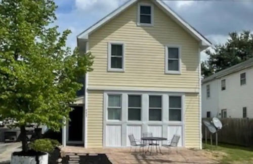 Chesapeake City Cabin | Historic Chesapeake City Stay