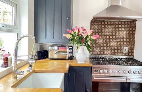 Whitstable Cottage | Historic Cottage, superb harbour & beach location, seconds from all amenities!