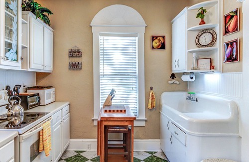 Sanford Cottage | Historic Cottage, super clean, comfortable and well equipped.
