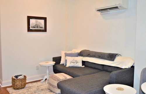 Roxboro Apartment | Historic Court Square Apt