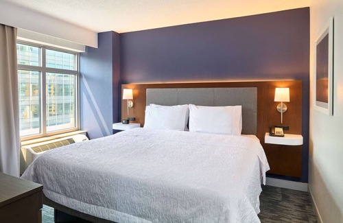 Mount Vernon Triangle Hotel | Historic D.C. Within Reach: Stay by Museums, Free Breakfast, Pet-Friendly