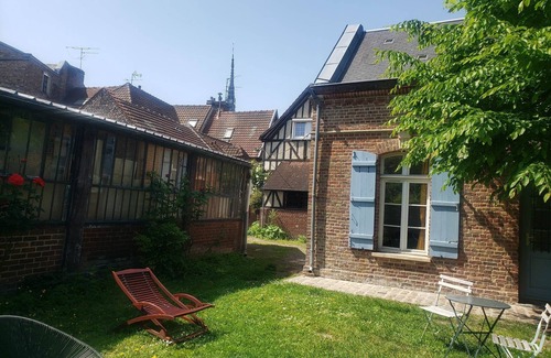 Saint-Leu House | Historic district of St Leu, city center, quiet, 5 min from the cathedral.