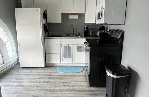 Morgantown Apartment | Historic Downtown Apt steps from eateries & WVU