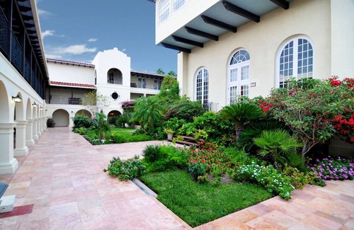 Western Division House | Historic Downtown Getaway | Peaceful Poolside Stay w/Views | 3 Modern Units