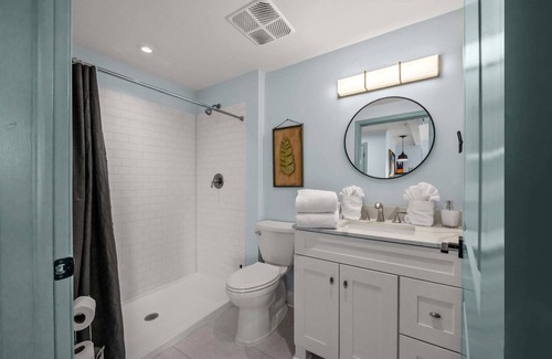 Conway Condo | Historic Elegance Loft in Downtown Conway