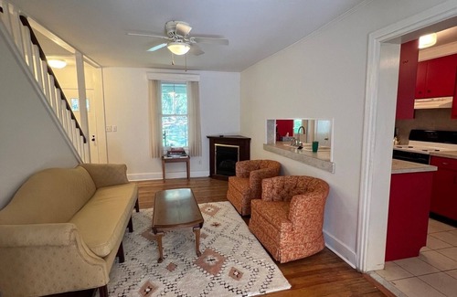 Blue Ridge Summit House | Historic farmhouse - scenic views, steeped in history