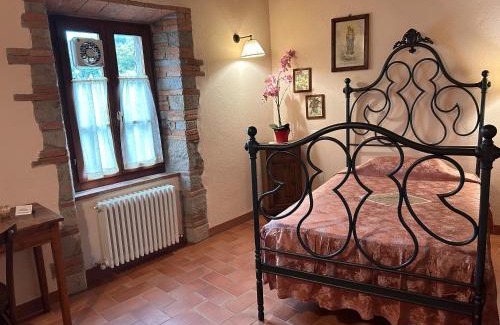 Torniella House | Historic Farmhouse Casa Del Chiodo