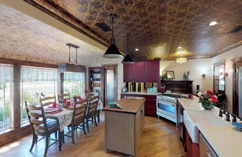 Salyer House | Historic Fountain Ranch -19th century beautifully restored 3 bedroom Estate Home