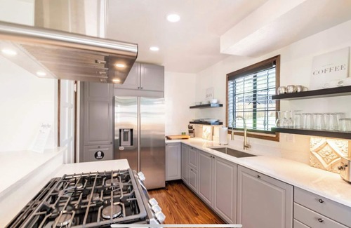 Mount Lebanon House | Historic Home Located in the Quiet Pittsburgh Suburb of Mount Lebanon