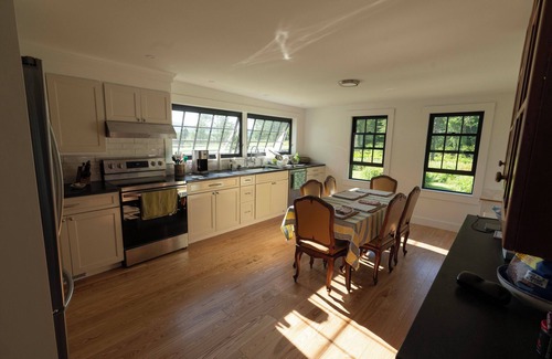 Clarendon House | Historic Home w/glass house, mtn views, swim pond, near skiing, weekly discounts