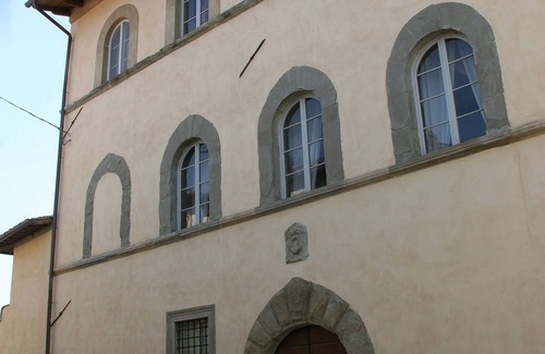 Giovi-Ponte Alla Chiassa Villa | HISTORIC HOUSE VILLA EARN HATS